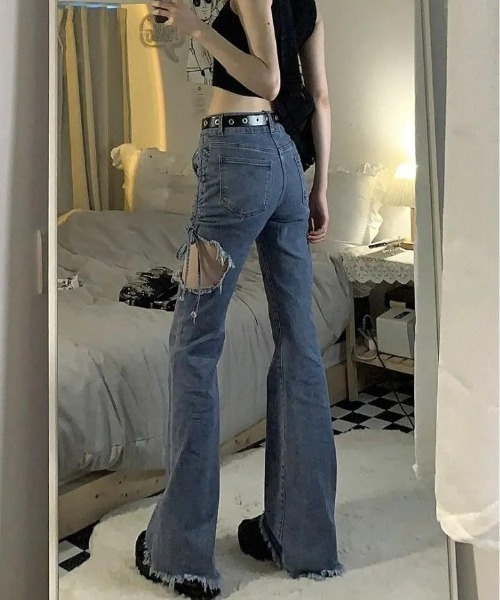 VIBGYOR(ヴィブジョー)の「【バーレスク】カットアウトフレアデニムパンツ(BQ)(デニムパンツ・レディース・ブルー・MEDIUM/LARGE)」の3枚目の写真