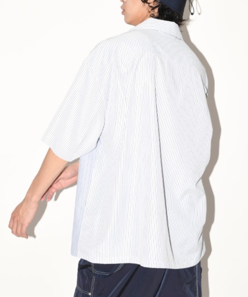 SUPERTHANKS(スーパーサンクス)の「配色ストライプ オーバーサイズ半袖シャツ Mixture S/S shirt(ユニセックス)(シャツ/ブラウス・メンズ・ブルー/ブラック/ホワイト・S/M/L)」の17枚目の写真