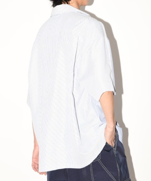 SUPERTHANKS(スーパーサンクス)の「配色ストライプ オーバーサイズ半袖シャツ Mixture S/S shirt(ユニセックス)(シャツ/ブラウス・メンズ・ブルー/ブラック/ホワイト・S/M/L)」の18枚目の写真