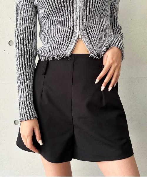 ENVYM(アンビー)の「ハイウェストショートパンツ(その他パンツ・レディース・ブラック/ピンク・SMALL/MEDIUM)」の2枚目の写真