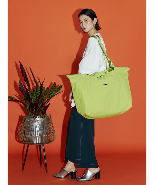 UN3D.(アンスリード)の「2WAYフォールドワイドバッグ(トートバッグ・レディース・グレー/ブラック/ライム・FREE)」の11枚目の写真