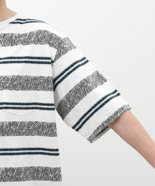 The DUFFER of ST.GEORGE(ザダファーオブセントジョージ)の「【The DUFFER N NEPHEWS】CRABBIE ジャカードS/S(Tシャツ/カットソー・メンズ・ホワイト×ホワイト・MEDIUM/LARGE)」の8枚目の写真