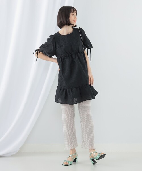 Ray BEAMS（レイビームス）の「Ray BEAMS / パフスリーブ ティアード ミニ ワンピース（ワンピース・レディース・ブラック/ミント・1/0）」の3枚目の写真