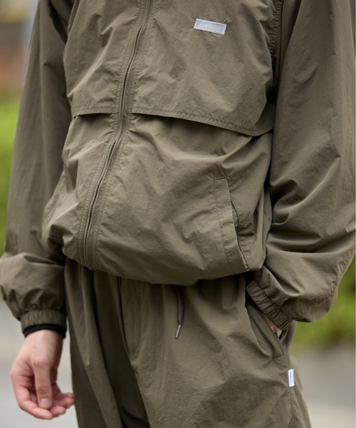 meltum(メルタム)の「ALL-ROUND ZIP UP JACKET(ナイロンジャケット・メンズ・ブラック/オリーブ/ネイビー/ライトグレー・LARGE/MEDIUM/X-LARGE)」の5枚目の写真
