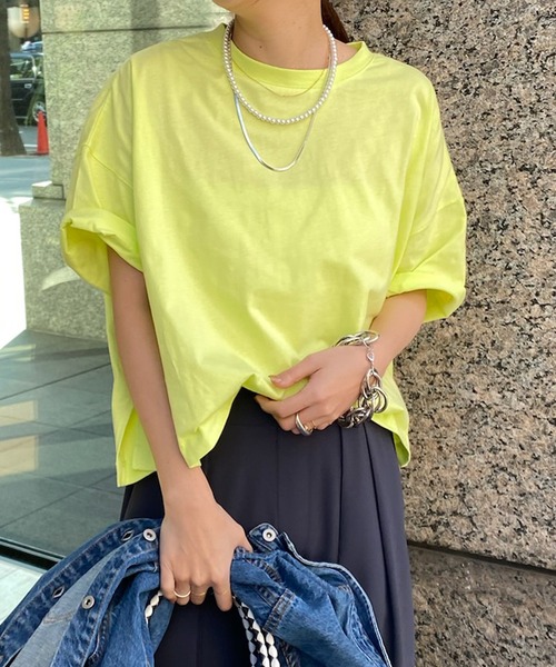 DouDou(ドゥドゥ)の「【WEB限定】サスティナブルコットンショート丈ビッグTEE(Tシャツ/カットソー・レディース・チャコールグレー/ベージュ/サックスブルー/オフホワイト/イエロー・FREE)」の5枚目の写真