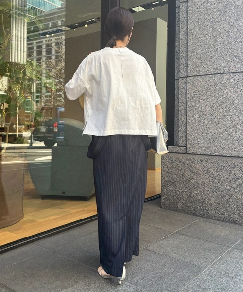 DouDou(ドゥドゥ)の「【WEB限定】サスティナブルコットンショート丈ビッグTEE(Tシャツ/カットソー・レディース・チャコールグレー/ベージュ/サックスブルー/オフホワイト/イエロー・FREE)」の13枚目の写真