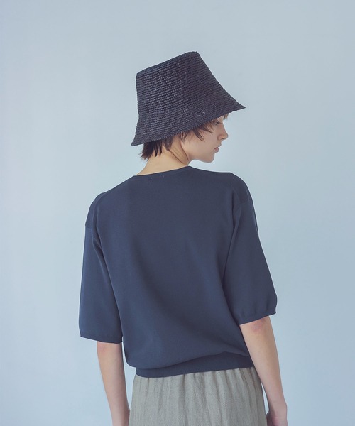 DRESSLAVE（ドレスレイブ）の「basic crew neck knit pull(ベーシッククルーネックニットプルオーバー)（ニット/セーター・レディース・チャコールグレー/レッド・38）」の4枚目の写真