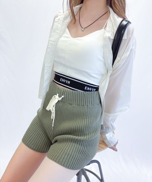 ENVYM（アンビー）の「ナローストラップキャミⅡ（キャミソール・レディース・ホワイト/ブラック・FREE）」の5枚目の写真