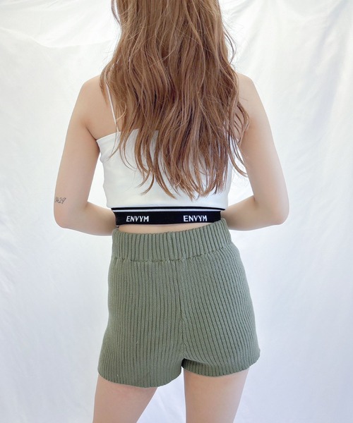 ENVYM（アンビー）の「ナローストラップキャミⅡ（キャミソール・レディース・ホワイト/ブラック・FREE）」の7枚目の写真