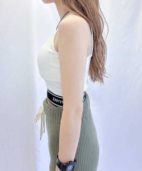 ENVYM（アンビー）の「ナローストラップキャミⅡ（キャミソール・レディース・ホワイト/ブラック・FREE）」の10枚目の写真