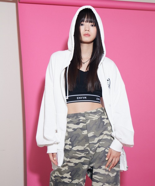 ENVYM（アンビー）の「ナローストラップキャミⅡ（キャミソール・レディース・ホワイト/ブラック・FREE）」の14枚目の写真