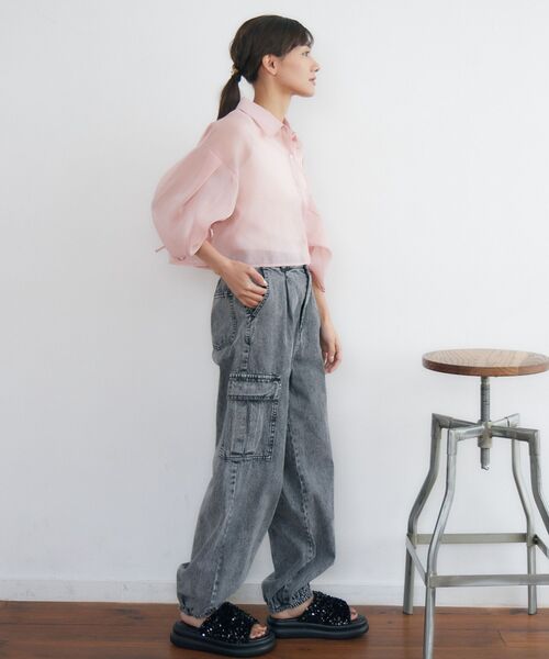 RETRO GIRL（レトロガール）の「Bギャザー袖シャーリングSH（シャツ/ブラウス・レディース・ピンク/ブルー/オフホワイト・FREE）」の13枚目の写真