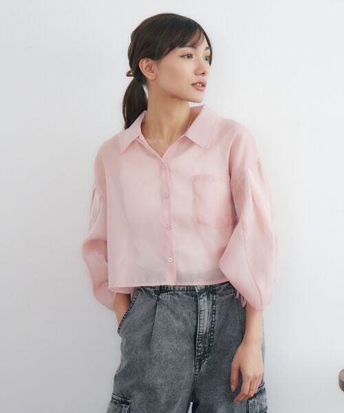 RETRO GIRL（レトロガール）の「Bギャザー袖シャーリングSH（シャツ/ブラウス・レディース・ピンク/ブルー/オフホワイト・FREE）」の16枚目の写真