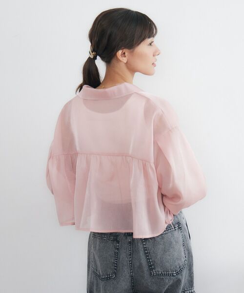 RETRO GIRL（レトロガール）の「Bギャザー袖シャーリングSH（シャツ/ブラウス・レディース・ピンク/ブルー/オフホワイト・FREE）」の19枚目の写真