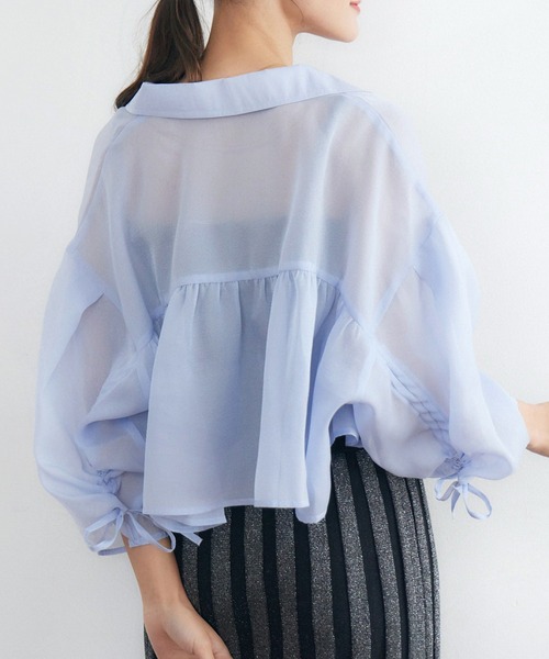 RETRO GIRL（レトロガール）の「Bギャザー袖シャーリングSH（シャツ/ブラウス・レディース・ピンク/ブルー/オフホワイト・FREE）」の2枚目の写真