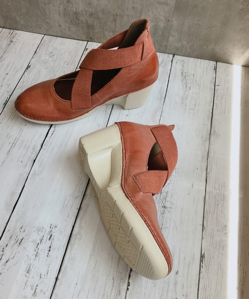 Noubel Voug Relax（ヌーベルヴォーグリラックス）の「クロスベルトデザイン コンフォート ウエッジソール パンプス（パンプス・レディース・ブルー/ブラウン/レッド/ブラック・22.5cm/23cm/23.5cm/24cm/24.5cm）」の5枚目の写真