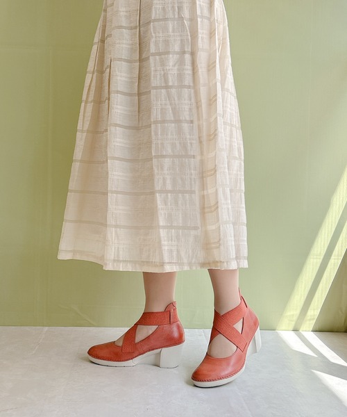 Noubel Voug Relax（ヌーベルヴォーグリラックス）の「クロスベルトデザイン コンフォート ウエッジソール パンプス（パンプス・レディース・ブルー/ブラウン/レッド/ブラック・22.5cm/23cm/23.5cm/24cm/24.5cm）」の15枚目の写真