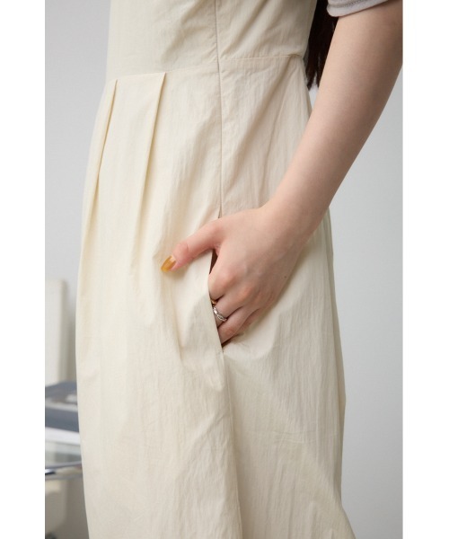 AZUL by moussy（アズールバイマウジー）の「ドロストリングバルーンオールインワン（サロペット/オーバーオール・レディース・ライトグレー/ブラック/ライトベージュ・SMALL/MEDIUM）」の13枚目の写真