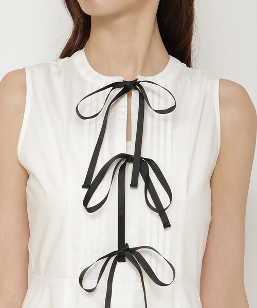 REDYAZEL(レディアゼル)の「リボンディティールロングワンピース(ワンピース・レディース・オフホワイト/サックスブルー/ブラック・SMALL/MEDIUM)」の9枚目の写真