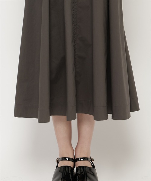 REDYAZEL(レディアゼル)の「リボンディティールロングワンピース(ワンピース・レディース・オフホワイト/サックスブルー/ブラック・SMALL/MEDIUM)」の18枚目の写真