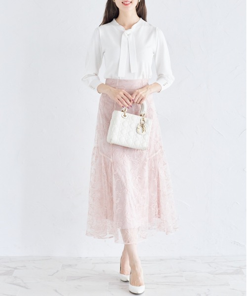 tocco closet(トッコ クローゼット)の「袖口飾り釦付きボウタイニットプルオーバー(ニット/セーター・レディース・ブラック/オフホワイト/ピンク・M)」の4枚目の写真