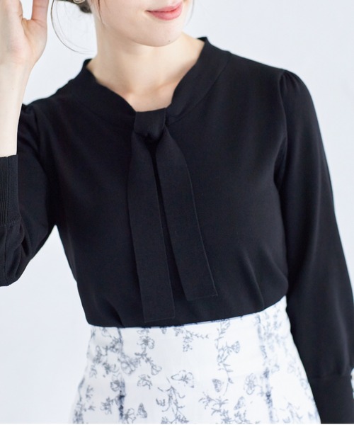 tocco closet(トッコ クローゼット)の「袖口飾り釦付きボウタイニットプルオーバー(ニット/セーター・レディース・ブラック/オフホワイト/ピンク・M)」の13枚目の写真