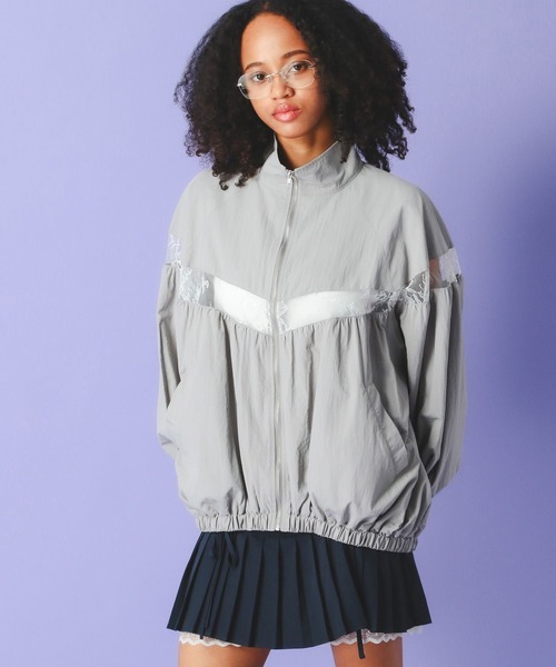 FOREVER 21(フォーエバー トゥエンティーワン)の「【2025SS】レースライントラックBIGブルゾン(ブルゾン・レディース・ネイビー/グレー/アイボリー/ライトグレー/オフホワイト/ライトブルー・FREE)」の10枚目の写真