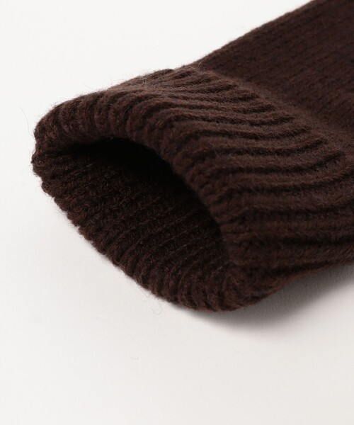 BEAMS(ビームス)の「ケーブルニット グローブ(タッチパネル対応)(手袋・メンズ・ネイビー/ブラック/ブラウン・ONE SIZE)」の9枚目の写真