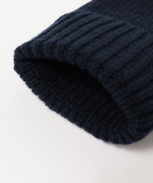 BEAMS(ビームス)の「ケーブルニット グローブ(タッチパネル対応)(手袋・メンズ・ネイビー/ブラック/ブラウン・ONE SIZE)」の12枚目の写真