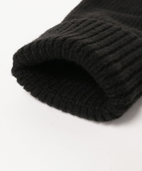 BEAMS(ビームス)の「ケーブルニット グローブ(タッチパネル対応)(手袋・メンズ・ネイビー/ブラック/ブラウン・ONE SIZE)」の14枚目の写真