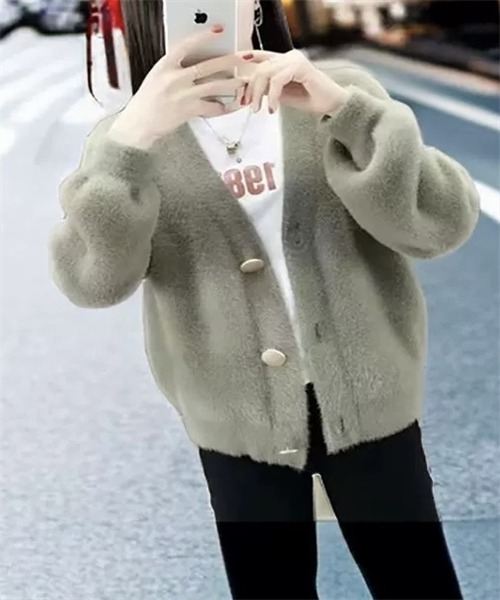FREE STYLISTS(フリー スタイリスト)の「Vネックニットカーディガン(カーディガン/ボレロ・レディース・ベージュ/ホワイト/ピンク/オリーブ/ブルーグリーン・FREE)」の3枚目の写真