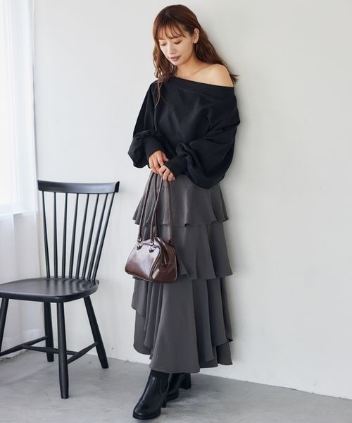 mysty woman（ミスティウーマン）の「【スタッフプロデュース/WEB限定】あんず企画・ワンショルスウェットプルオーバー　149815（スウェット・レディース・ブラック/ライトブルー/ライトグレー・FREE）」の4枚目の写真