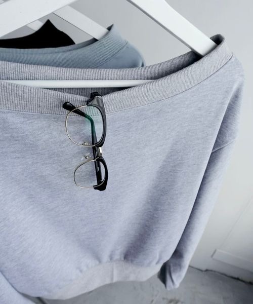 mysty woman（ミスティウーマン）の「【スタッフプロデュース/WEB限定】あんず企画・ワンショルスウェットプルオーバー　149815（スウェット・レディース・ブラック/ライトブルー/ライトグレー・FREE）」の6枚目の写真
