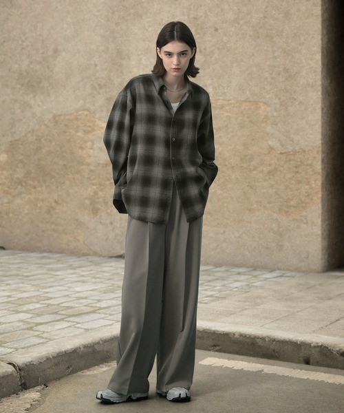 EMMA CLOTHES(エマクローズ)の「ビエラ起毛ルーズスリーブワイドシャツ(シャツ/ブラウス・メンズ・オフホワイト/ナチュラル/ブラウン系/ダークグレー/ブラック系・L/M)」の16枚目の写真