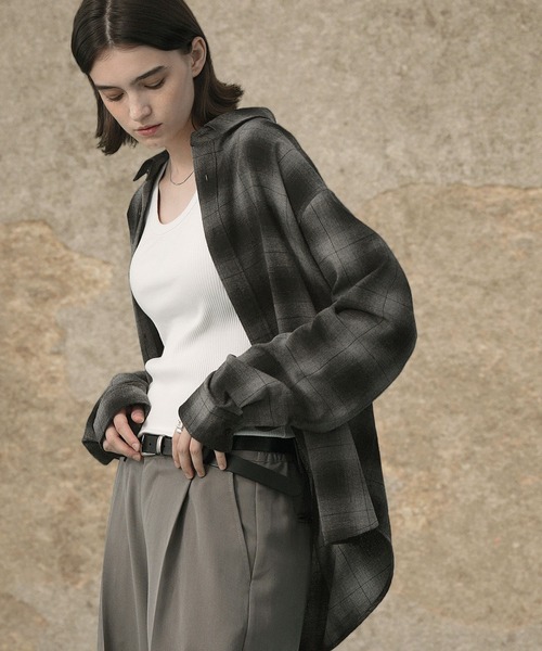 EMMA CLOTHES(エマクローズ)の「ビエラ起毛ルーズスリーブワイドシャツ(シャツ/ブラウス・メンズ・オフホワイト/ナチュラル/ブラウン系/ダークグレー/ブラック系・L/M)」の9枚目の写真