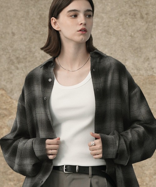 EMMA CLOTHES(エマクローズ)の「ビエラ起毛ルーズスリーブワイドシャツ(シャツ/ブラウス・メンズ・オフホワイト/ナチュラル/ブラウン系/ダークグレー/ブラック系・L/M)」の11枚目の写真