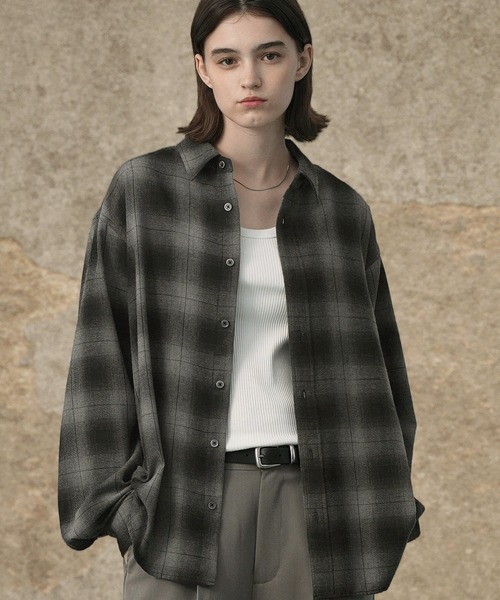 EMMA CLOTHES(エマクローズ)の「ビエラ起毛ルーズスリーブワイドシャツ(シャツ/ブラウス・メンズ・オフホワイト/ナチュラル/ブラウン系/ダークグレー/ブラック系・L/M)」の7枚目の写真
