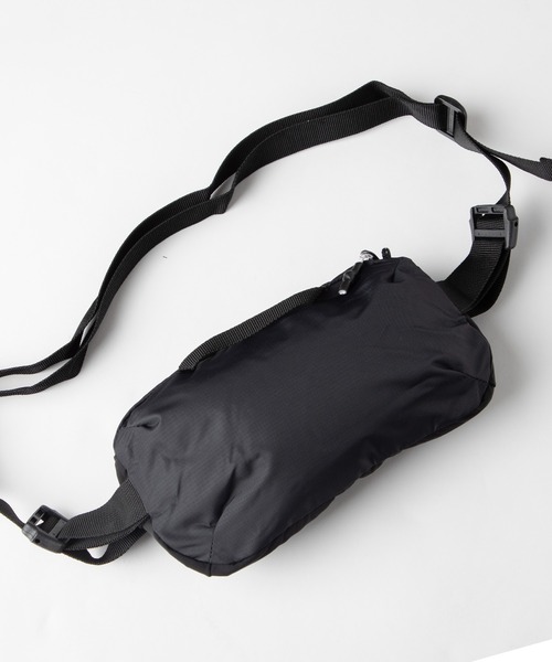 Matador(マタドール)の「MATADOR Refraction Packable Sling マタドール リフラクション パッカブルスリング(ボディバッグ/ウエストポーチ・メンズ・ブラック・FREE)」の8枚目の写真