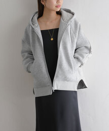 ☆新品タグ付き☆24SS La TOTALITE ギャザー ネック ブルゾン 黒 La TOTALITE（ラトータリテ）の「ギャザーネックブルゾン