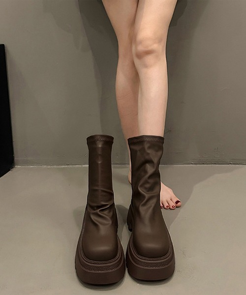 Lace Ladies(レースレディース)の「ソリッドカラー 厚底 ラウンド ショート ブーツ(ブーツ・レディース・ブラック/ブラウン・25cm/24.5cm/24cm/23.5cm/23cm/22.5cm)」の7枚目の写真