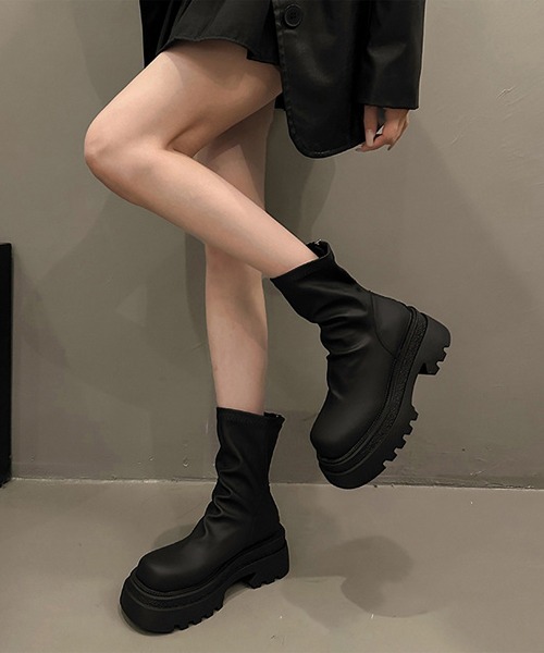 Lace Ladies(レースレディース)の「ソリッドカラー 厚底 ラウンド ショート ブーツ(ブーツ・レディース・ブラック/ブラウン・25cm/24.5cm/24cm/23.5cm/23cm/22.5cm)」の8枚目の写真