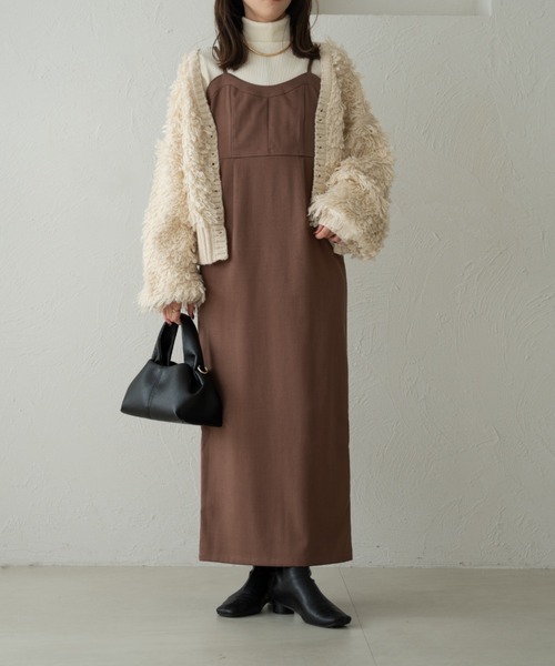raffime（ラフィミー）の「バックデザインナローキャミワンピース（ワンピース・レディース・ベージュ/ダークブラウン/チャコールグレー・フリー）」の5枚目の写真