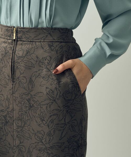 【セール】フラワー柄フェイクスエードスカート（スカート）｜YECCA VECCA（イェッカヴェッカ）
