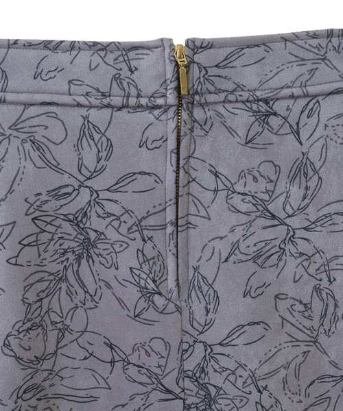 YECCA VECCA（イェッカヴェッカ）の「フラワー柄フェイクスエードスカート（スカート・レディース・チャコールグレー/ブルー系その他7/アイボリー・FREE）」の12枚目の写真