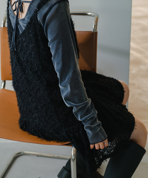 Kastane(カスタネ)の「【前後2way】チュールベロアプルオーバー(Tシャツ/カットソー・レディース・ブルー/アイボリー/ブラック/ブラウン・FREE)」の11枚目の写真