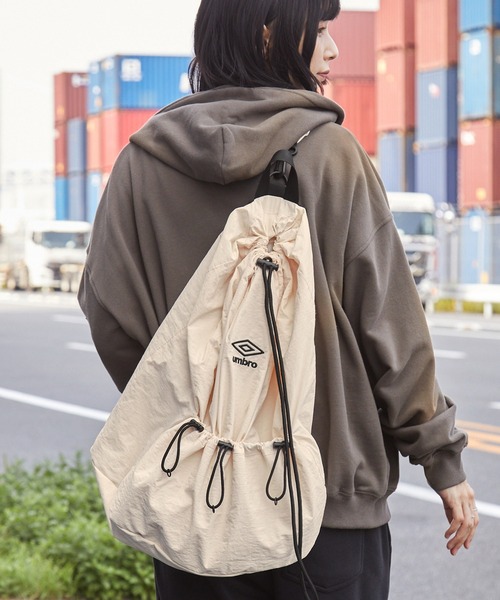 UMBRO/アンブロ 別注 ロゴ刺繍 2WAY ナイロン ドローコード