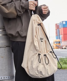 UMBRO（アンブロ）の「UMBRO/アンブロ 別注 ロゴ刺繍 2WAY ナイロン ドローコード マルチポケット ワンショルダーバッグ/バックパック（バックパック/リュック）」