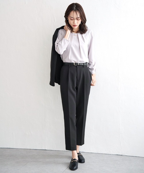 IKKA LOUNGE（イッカラウンジ）の「【洗濯機で洗える／セットアップ対応】ウォッシャブルテーパードパンツ（その他パンツ・レディース・ライトグレー/ブラック/ネイビー・L/M/S/XL）」の5枚目の写真