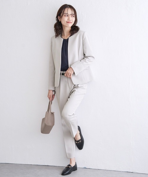 IKKA LOUNGE（イッカラウンジ）の「【洗濯機で洗える／セットアップ対応】ウォッシャブルテーパードパンツ（その他パンツ・レディース・ライトグレー/ブラック/ネイビー・L/M/S/XL）」の10枚目の写真