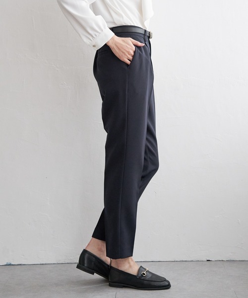 IKKA LOUNGE（イッカラウンジ）の「【洗濯機で洗える／セットアップ対応】ウォッシャブルテーパードパンツ（その他パンツ・レディース・ライトグレー/ブラック/ネイビー・L/M/S/XL）」の15枚目の写真